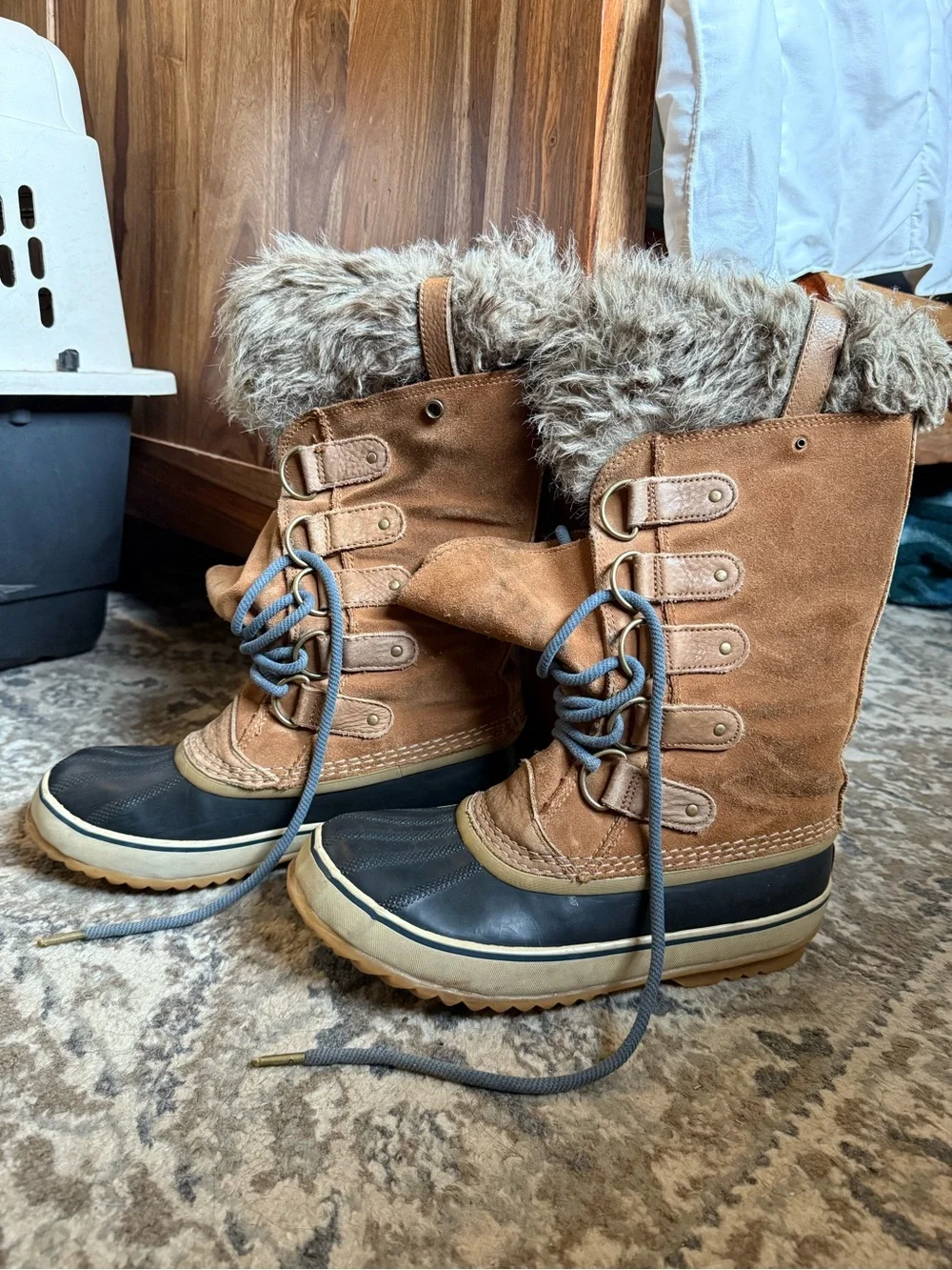Sorrel Women's Brown Faux-Fur Winter Lace-Up Boots